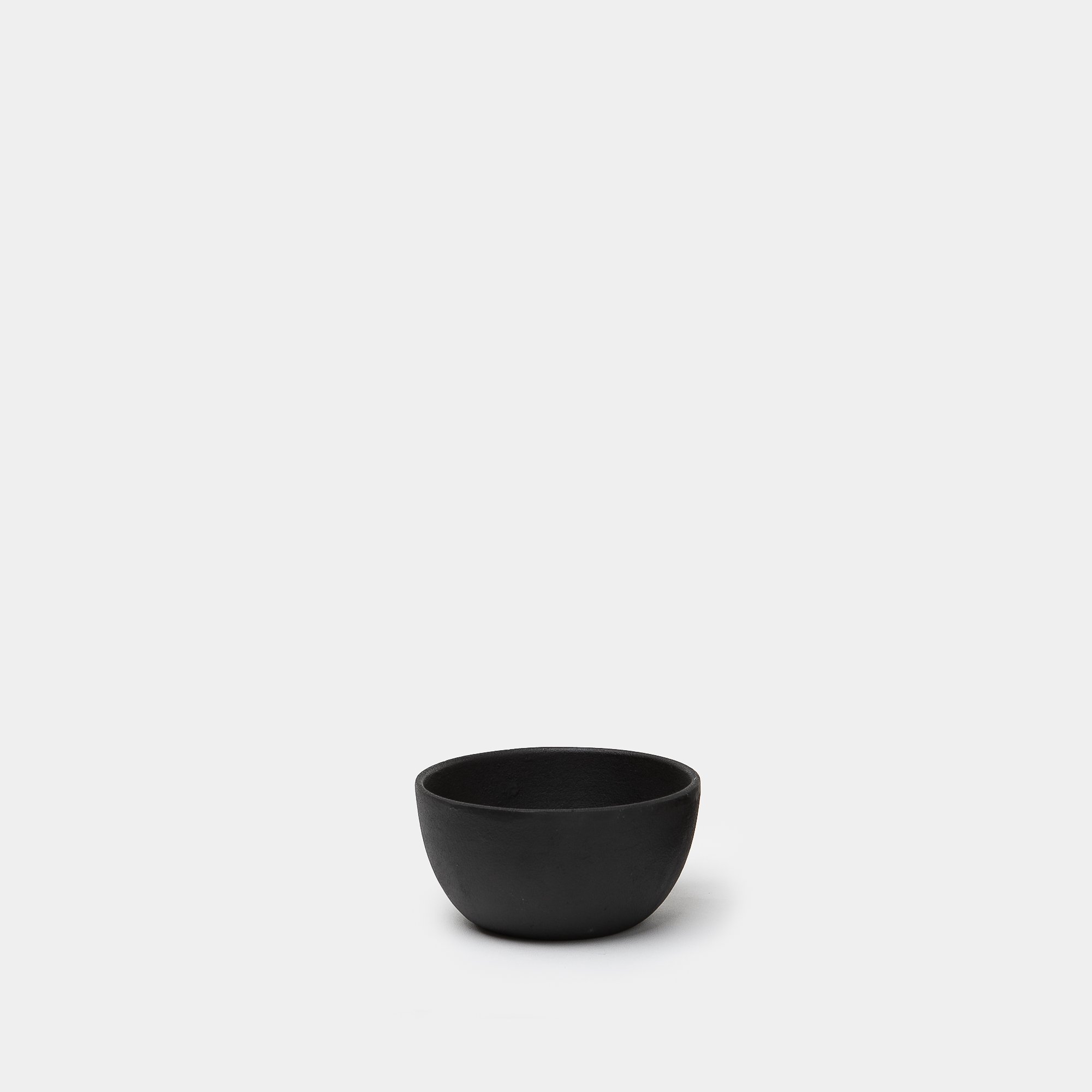 ALL-SORTS-OF-SIMPLE-CAST-IRON-BOWL
