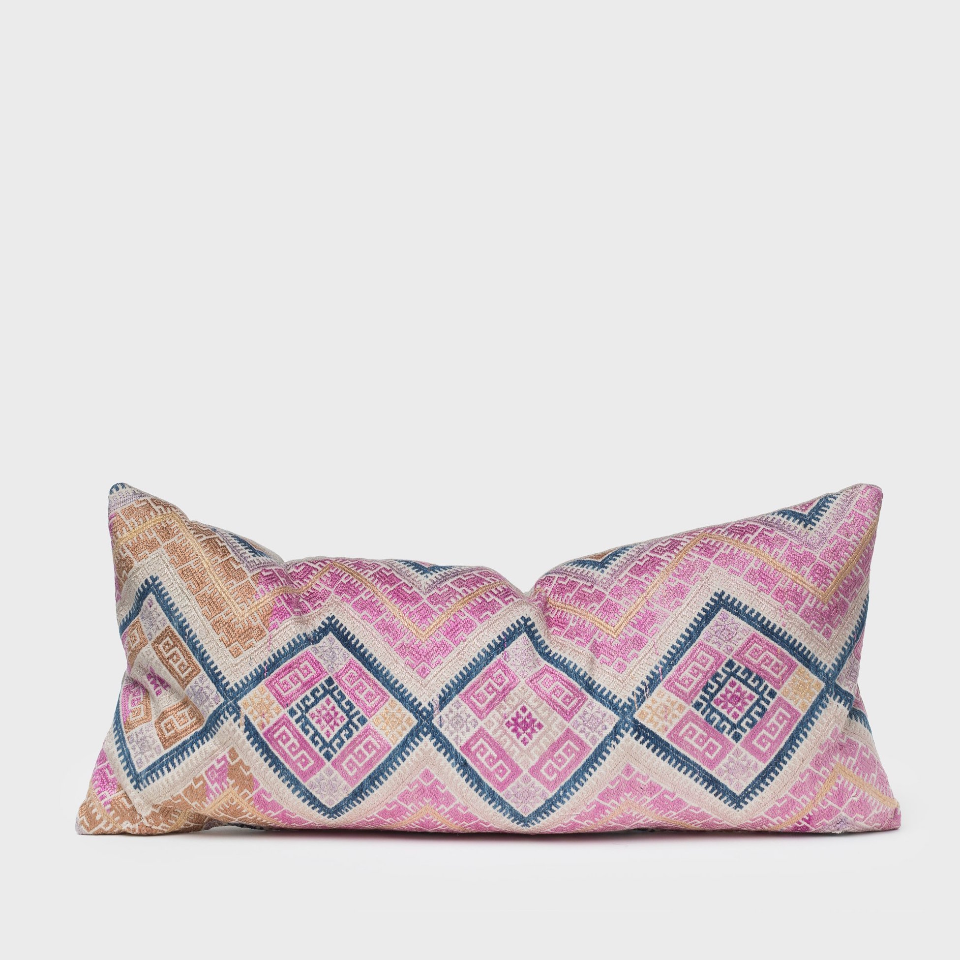 ALL-SORTS-OF-SHOPPE-TARQUINIA-PILLOW
