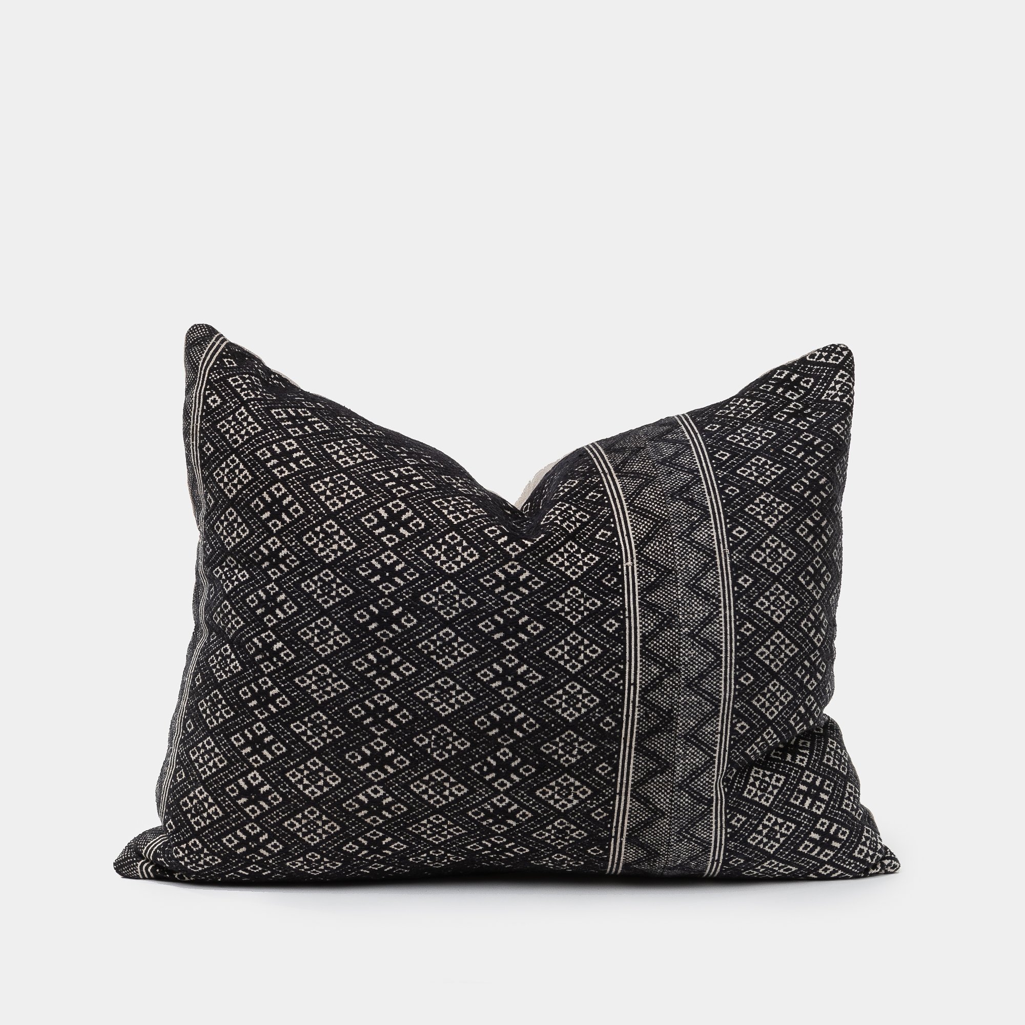 ALL-SORTS-OF-SHOPPE-HENRY-PILLOW